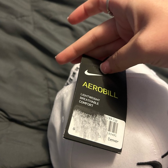 Rodger Nike hat - Picture 3 of 3